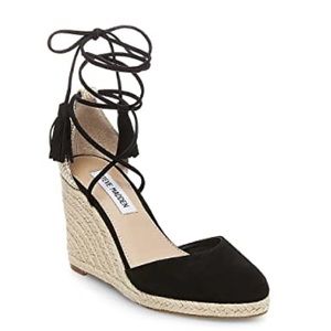 Steve Madden Bestow Wraparound Wedge